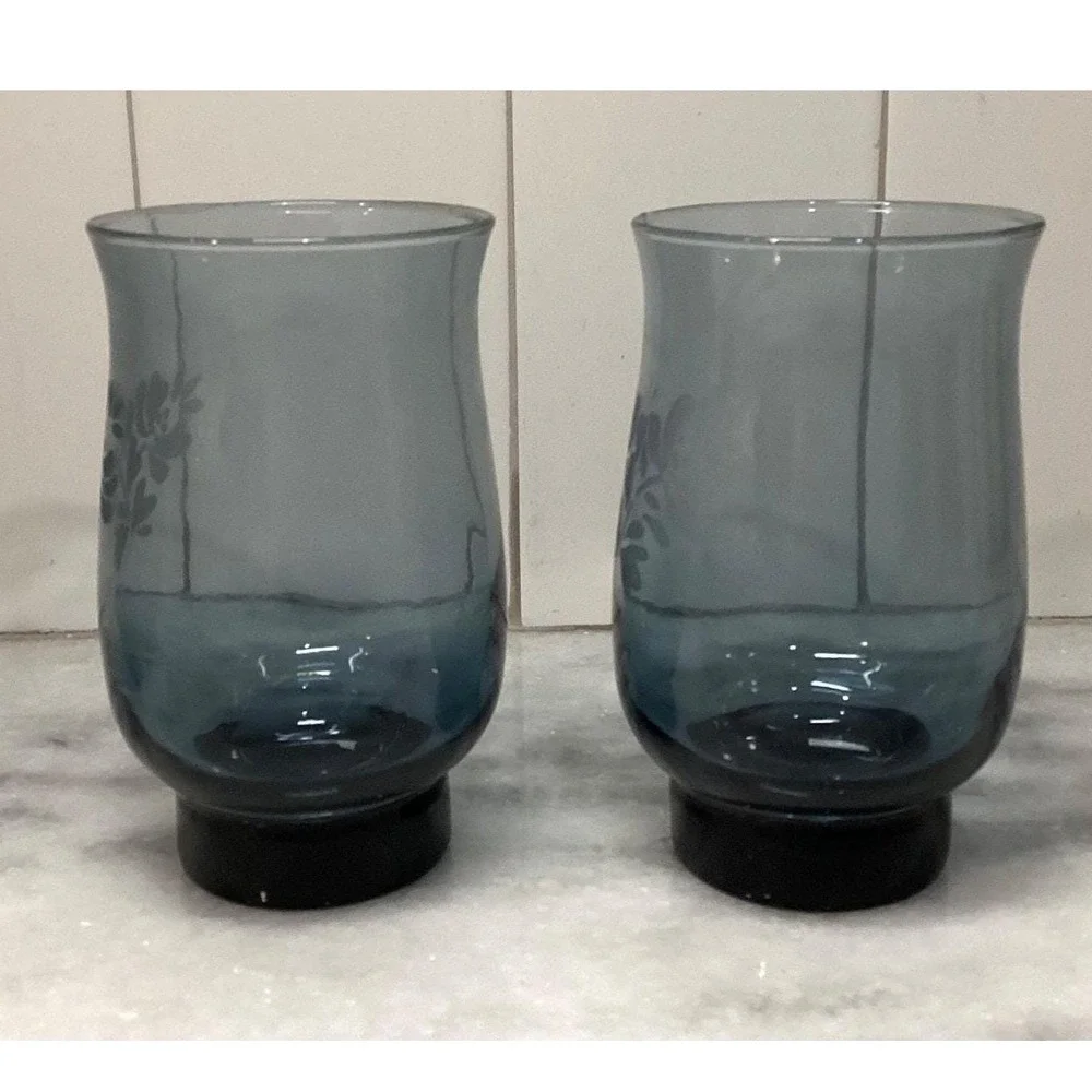 Pfaltzgraff Yorktowne Blue Tumblers, Set of 2, Vintage Etched Floral Design‎